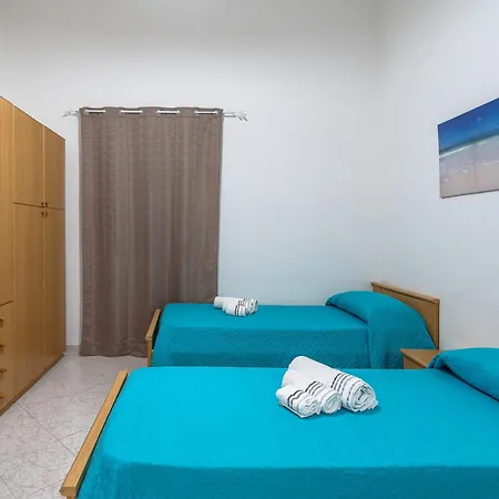 Apartment Sea House A Due Passi Dal Mare *